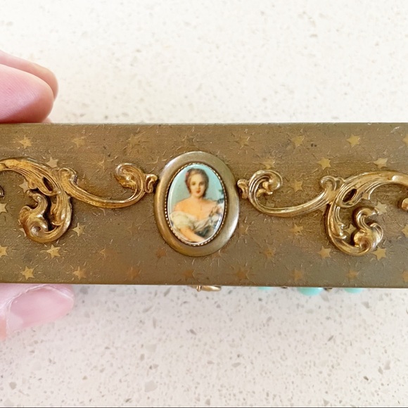 📸🎀Gorgeous Victorian Looking Lipstick Case Brass Starburst Beaded Chain Mirror - Picture 5 of 6